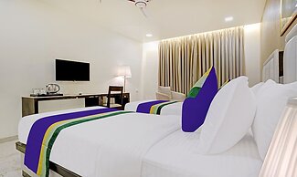 Treebo Premium Golden Bliss Trimurti Nagar Square