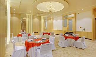 Treebo Premium Golden Bliss Trimurti Nagar Square