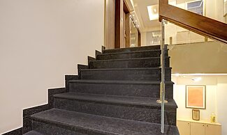 Treebo Premium Golden Bliss Trimurti Nagar Square