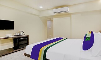 Treebo Premium Golden Bliss Trimurti Nagar Square