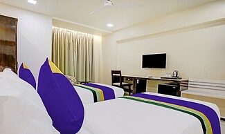 Treebo Premium Golden Bliss Trimurti Nagar Square