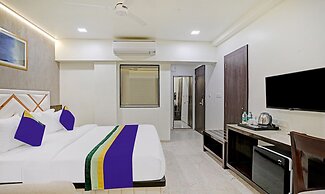 Treebo Premium Golden Bliss Trimurti Nagar Square