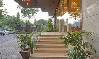 Treebo Premium Golden Bliss Trimurti Nagar Square