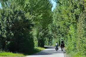 Hofstede Moesbosch l Kloeg Collection