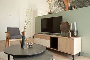 Hofstede Moesbosch l Kloeg Collection