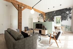 Hofstede Moesbosch l Kloeg Collection