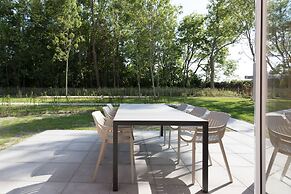 Hofstede Moesbosch l Kloeg Collection