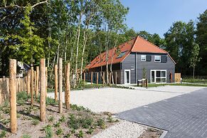 Hofstede Moesbosch l Kloeg Collection