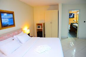 Golden Royale Hotel
