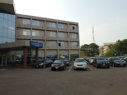 Golden Royale Hotel