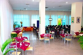 Golden Royale Hotel