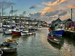 Mevagissey Holiday Home - sea View and Parking