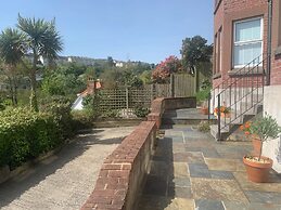 Mevagissey Holiday Home - sea View and Parking