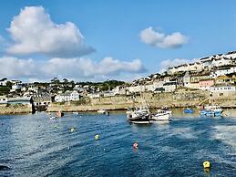 Mevagissey Holiday Home - sea View and Parking