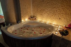 Shiraz Cave Cappadocia