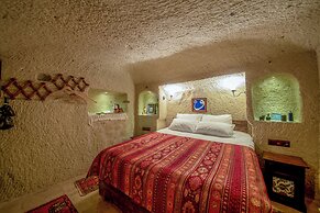 Shiraz Cave Cappadocia