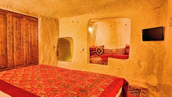 Shiraz Cave Cappadocia