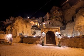 Shiraz Cave Cappadocia