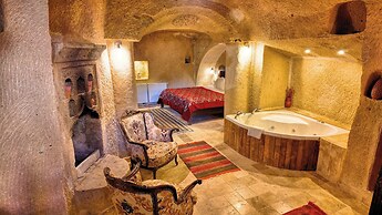 Shiraz Cave Cappadocia