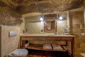 Shiraz Cave Cappadocia