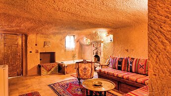 Shiraz Cave Cappadocia
