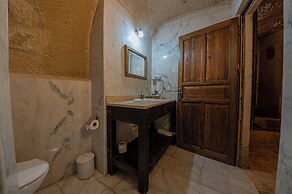 Shiraz Cave Cappadocia