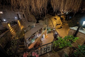Shiraz Cave Cappadocia