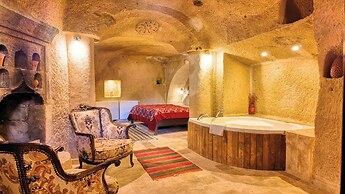 Shiraz Cave Cappadocia