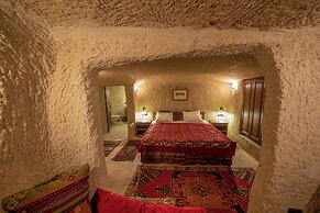 Shiraz Cave Cappadocia