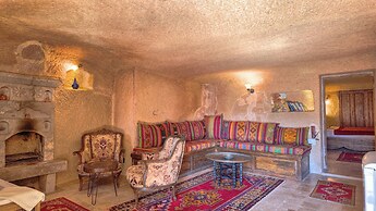 Shiraz Cave Cappadocia