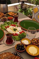 Shiraz Cave Cappadocia