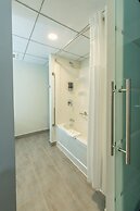 Quality Inn Sunshine Suites