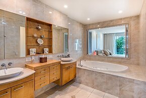 Pavillions 1 - Hamilton Island