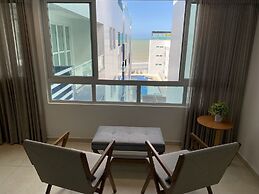 Bela Hospedagem - Vista piscina e mar