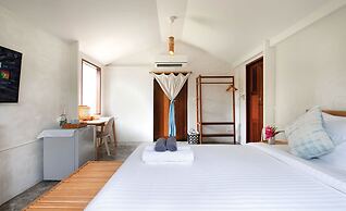 The Little White Bird Traveller Hostel