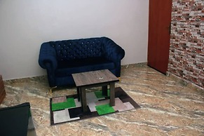 Lacoms Hotels and Suites