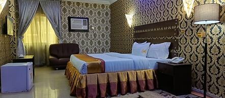 Viclawson Royal Hotel