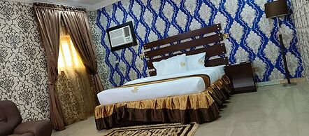 Viclawson Royal Hotel