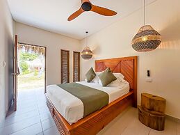Huku Beach Hostel