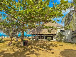 Huku Beach Hostel