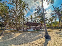 Huku Beach Hostel