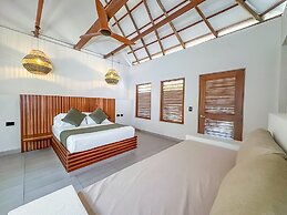 Huku Beach Hostel