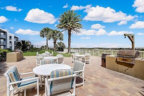 220 Amelia By The Sea 3 Bedroom Condo by RedAwning