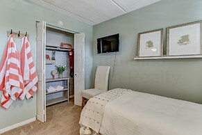 220 Amelia By The Sea 3 Bedroom Condo by RedAwning