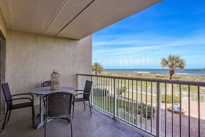 220 Amelia By The Sea 3 Bedroom Condo by RedAwning