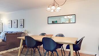 Summit #105 1 Bedroom Condo by RedAwning