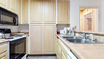 Summit #105 1 Bedroom Condo by RedAwning