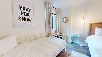 Summit #105 1 Bedroom Condo by RedAwning