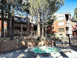 Summit #105 1 Bedroom Condo by RedAwning