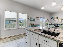 Reel Inn Relax 3 Bedroom Home by RedAwning